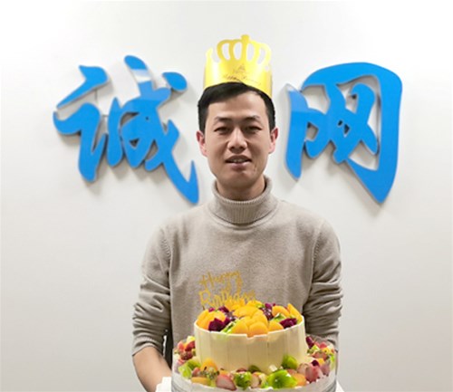 公司員工生日會(huì)，開(kāi)開(kāi)心心漲一歲