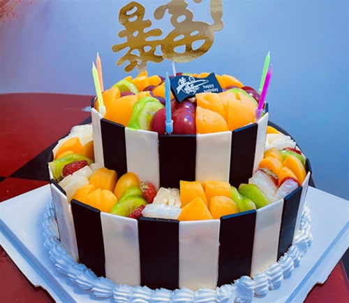 銳誠(chéng)生日會(huì)，壽星也是帥帥的銷(xiāo)冠哦~